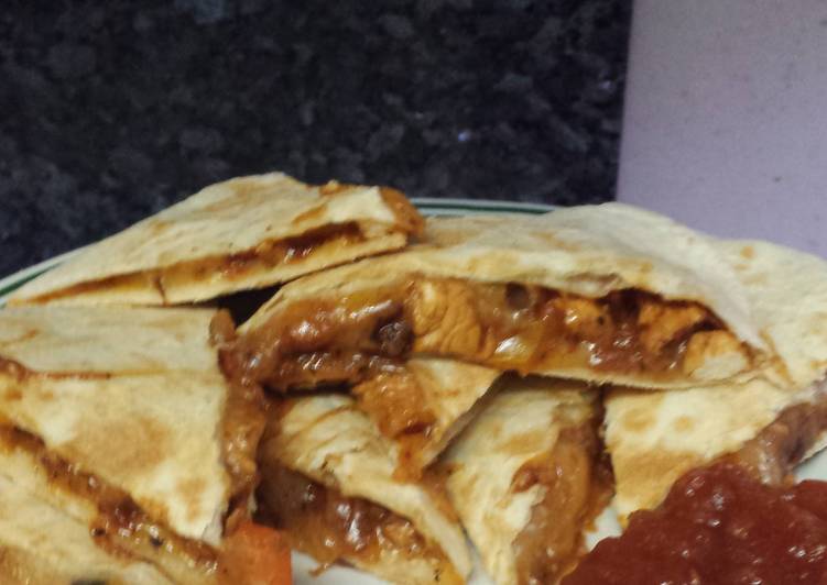 Recipe of Super Quick Easy chicken quesadillas