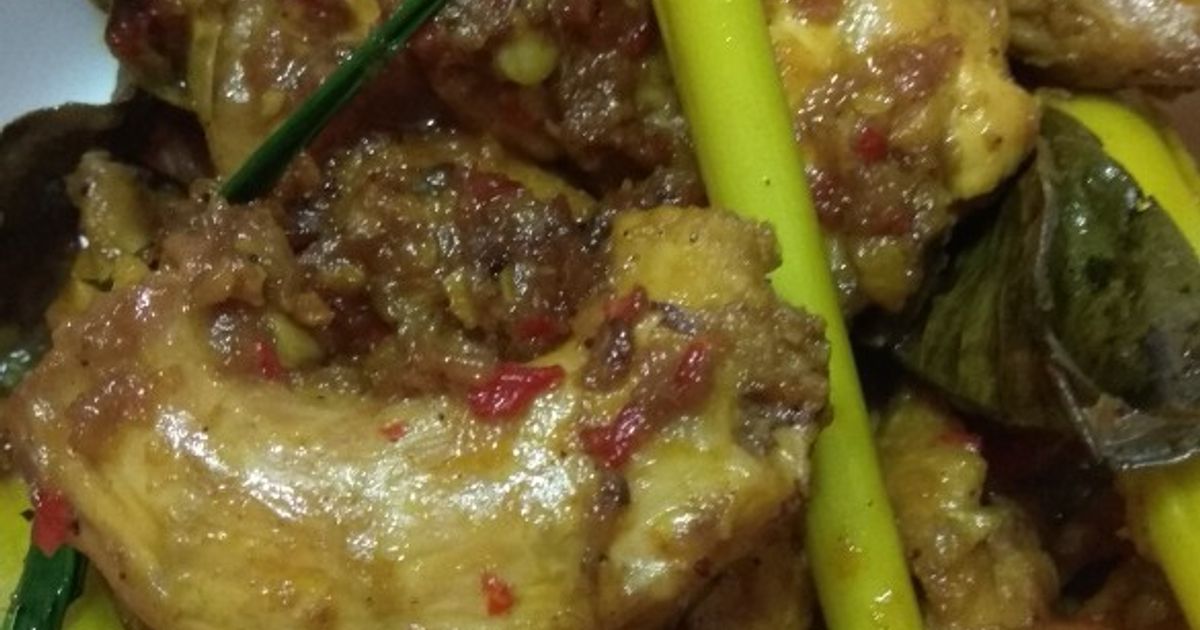 Resep Ayam Rica Kuning Daun Pandan oleh Titan Liebie - Cookpad