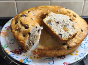 Una foto de Budín de limón y coco con frutos secos
