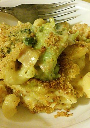A picture of Cheesy Tuna Broccoli Casserole.