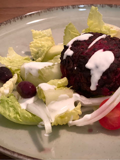 A picture of Calçot and Beetroot Bhajis.