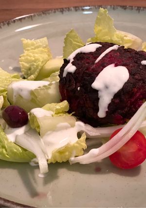 A picture of Calçot and Beetroot Bhajis.