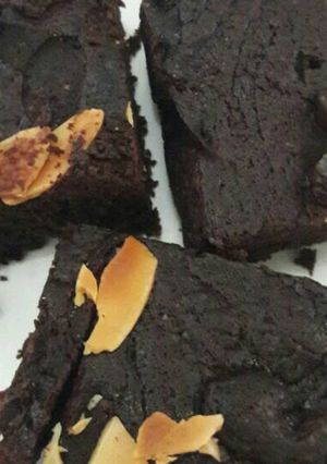 Foto resep Brownies panggang topping almond