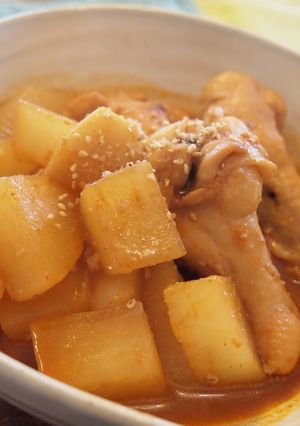 A picture of Korean Simmered Chicken Wings and Daikon Radish.
