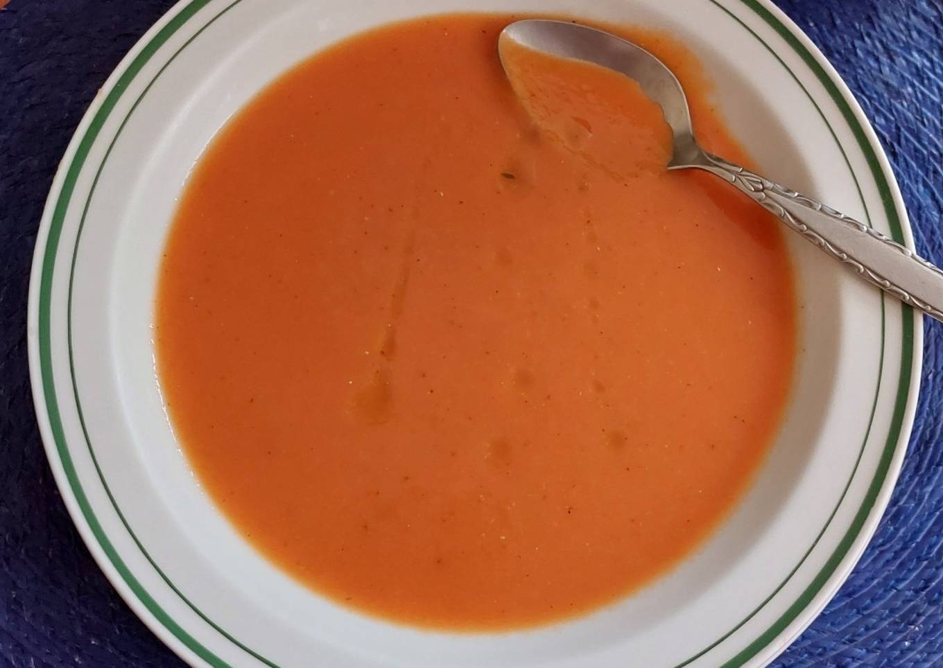 Sopa de tomate, la favorita de mi mamá