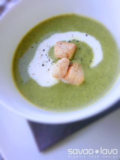 A picture of Spinach Potage Soup with Boiled Chicken Soup.