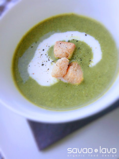 A picture of Spinach Potage Soup with Boiled Chicken Soup.