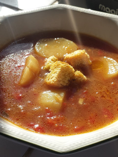 A picture of Spicy Tomato Soup.