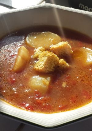 A picture of Spicy Tomato Soup.