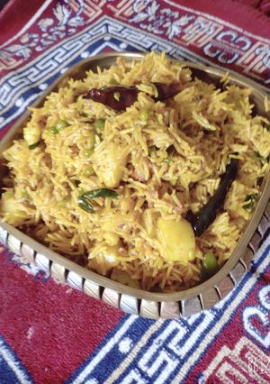 तहरी(Tehri recipe in hindi) रेसिपी मुख्य फोटो