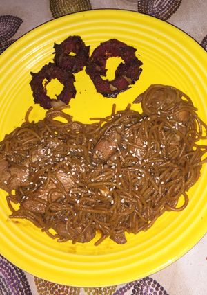 A picture of Chicken Lo Mein.