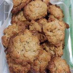 A picture of Chocolate Cornflake Cookies.