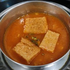 A picture of Tomato soup.