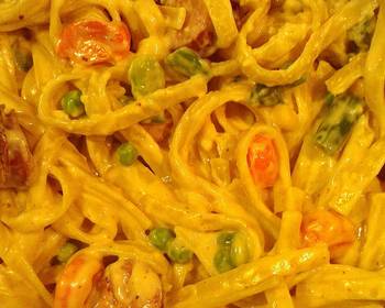The New Way Making Recipe Fettuccine Alfredo with sausage and veggies Delicious