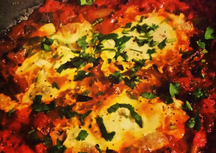 Simple Way to Make Ultimate Huevos Rancheros by #diningwithdaveh