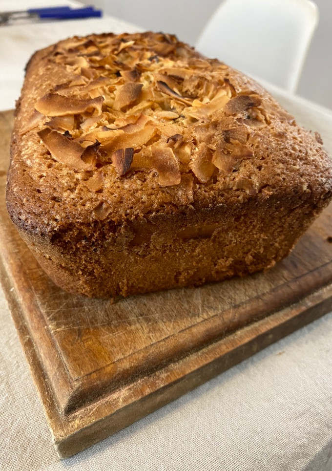 Una foto de Budín de coco y chips de chocolate