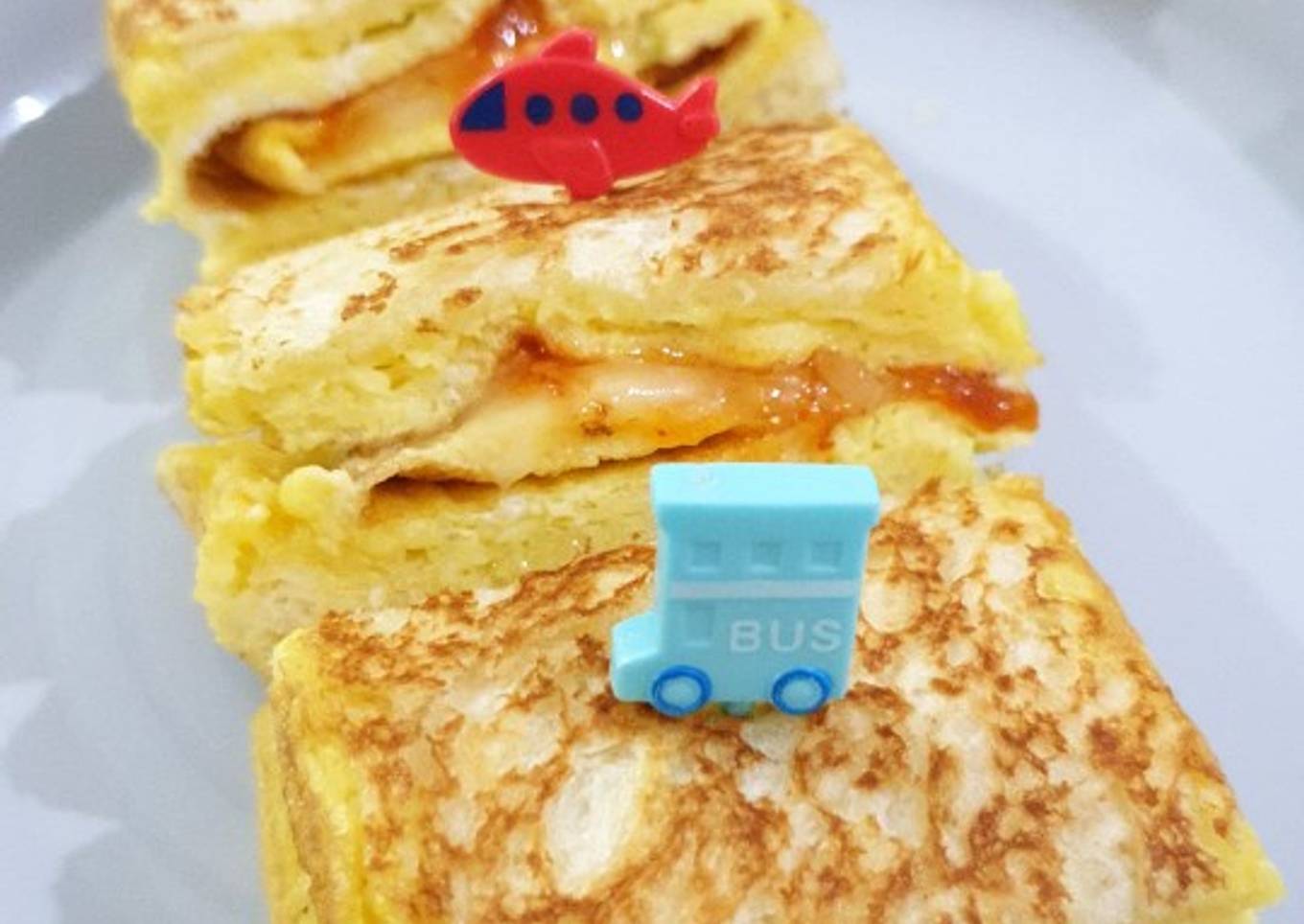 Omelette sandwich