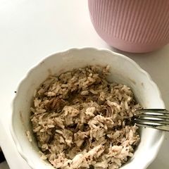 A picture of Tuna mayo rice.