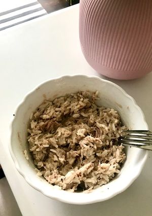 A picture of Tuna mayo rice.