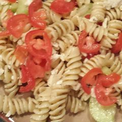 A picture of Greek pasta salad.