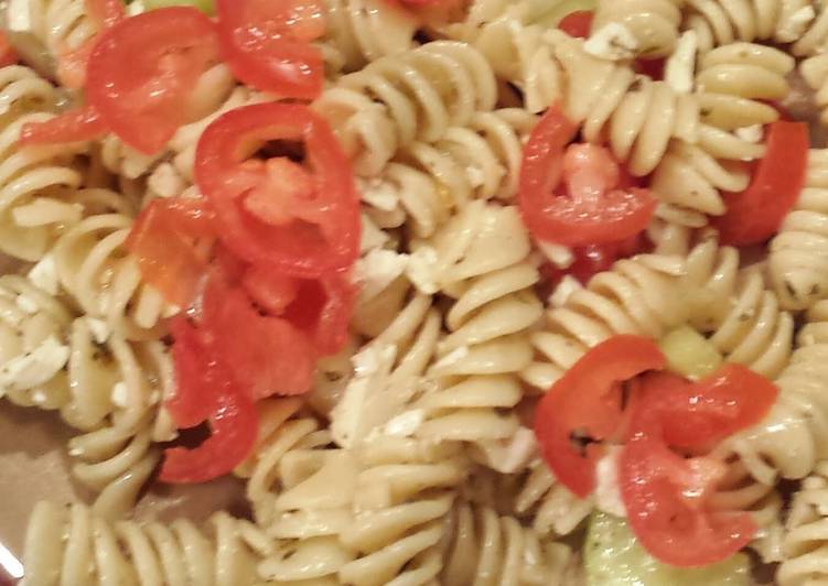 Recipe: Yummy Greek pasta salad