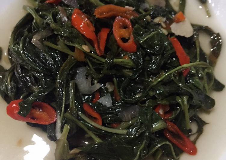 Cara Gampang Menyiapkan Tumis kangkung ala ibuku dirumah, Bikin Ngiler