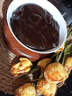 صورة لوصفة شوكولاطة الطلي ناجحة بمكونات بسيطة