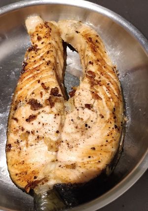 A picture of Salmon in Garlic and.Butter.