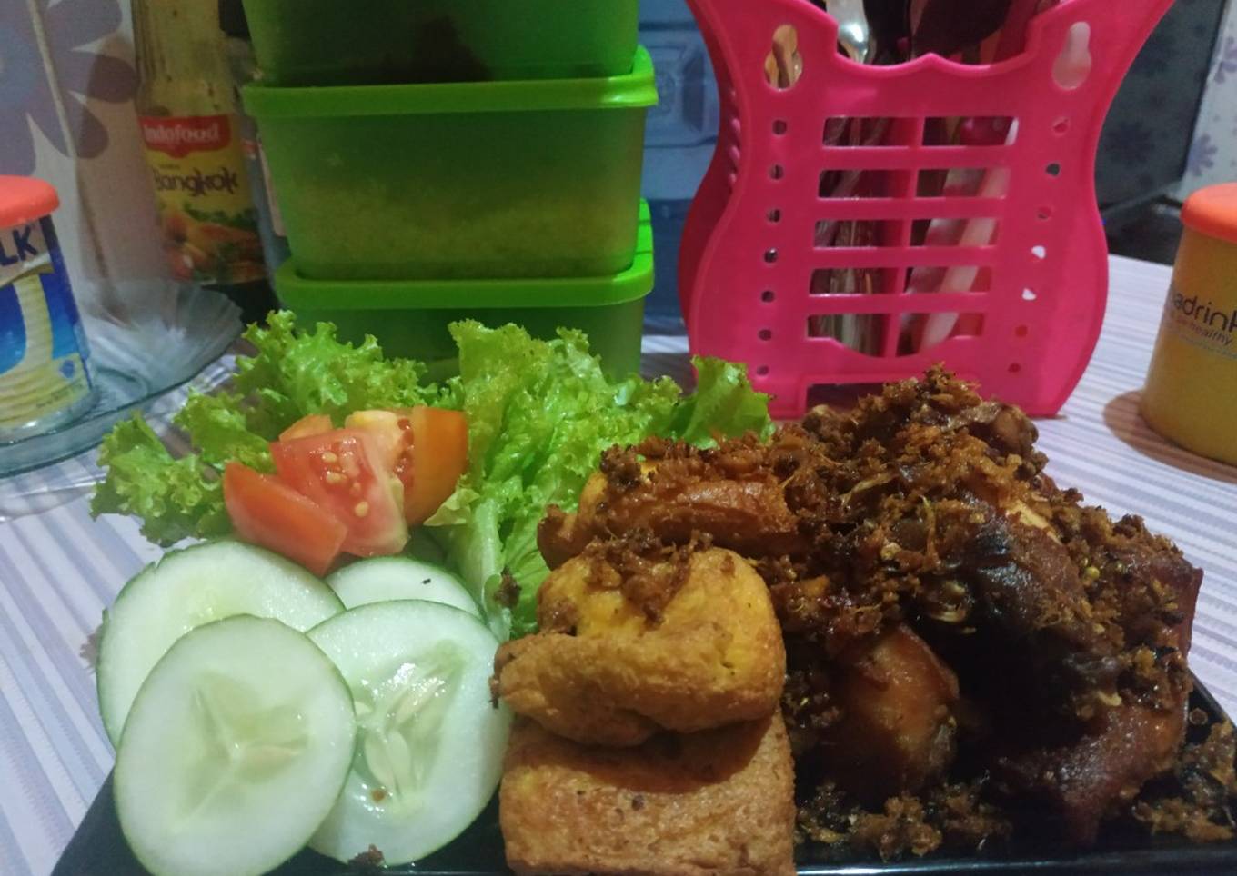 Ayam goreng lengkuas + tahu