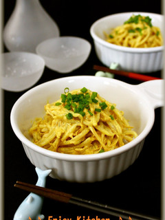 A picture of Easy Bean Sprout and Tuna Salad with Curry Mayonnaise.