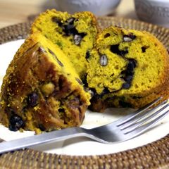 A picture of Unadorned Kabocha Squash and Adzuki Red Bean Cake.