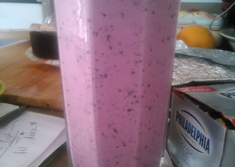 Step-by-Step Guide to Make Speedy Blueberry cheesecake smoothie