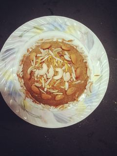 મગની દાળ હલવો (Moong dal halwa recipe in Gujarati) રેસીપી મુખ્ય ફોટો