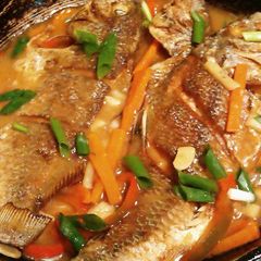 A picture of Sweet & Sour Fish.