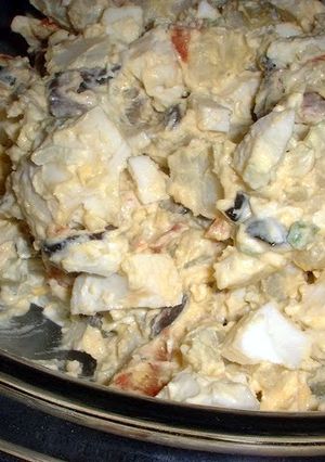 A picture of Potato Salad w/ Bacon.