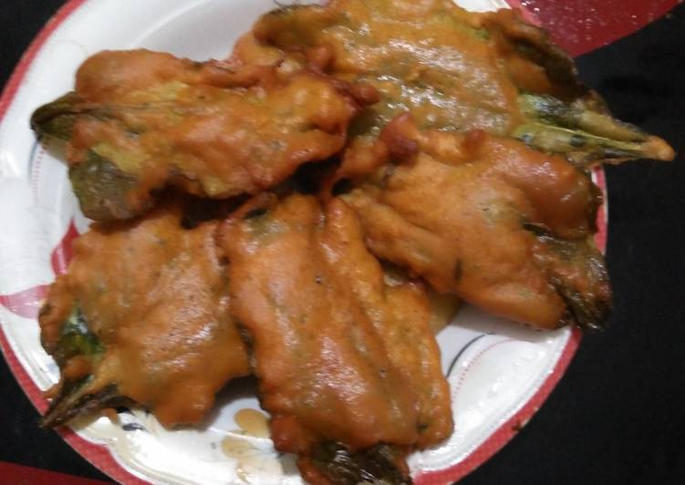 Recipe of Quick Ramadan special  palak ke pakore by sunaira younus