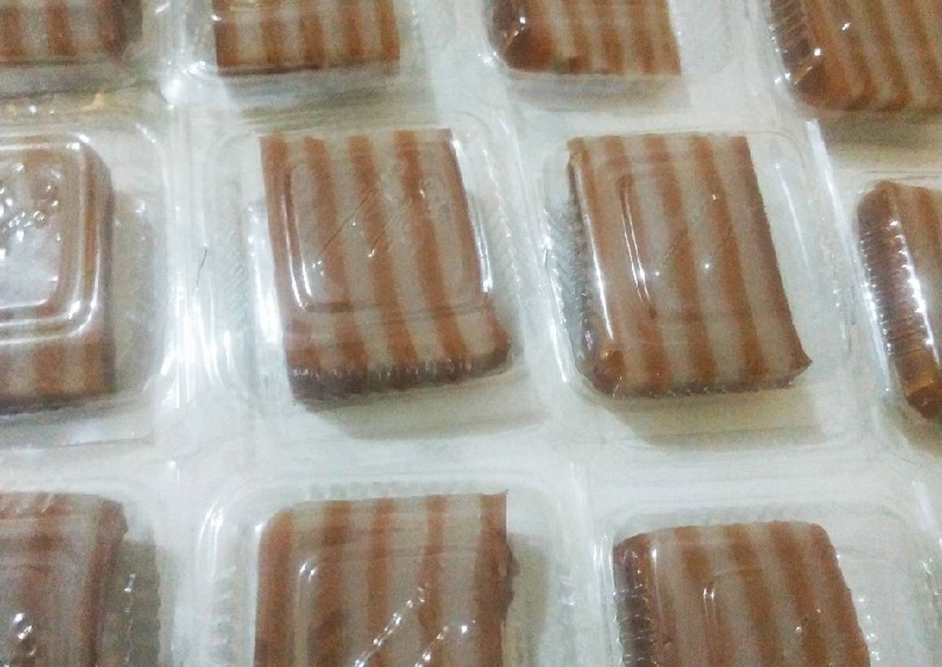 388. Kue lapis tepung beras