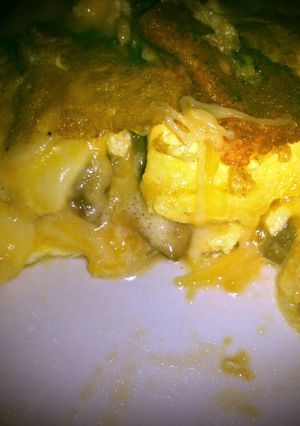 A picture of Ashley's favorite omelet.