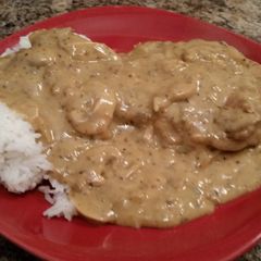 A picture of Mushroom pork chops.