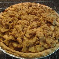 A picture of Apple crumble pie.