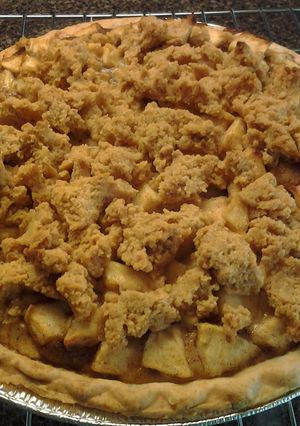 A picture of Apple crumble pie.