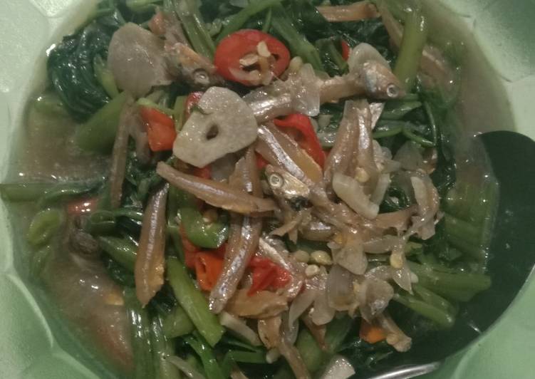 9.Oseng kangkung Teri