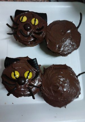 A picture of Ladybirds Easy Black Cat Cup Cakes.