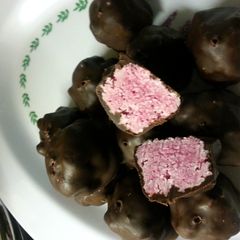 A picture of 'V' Homemade Raspberry Ruffles.