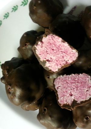 A picture of 'V' Homemade Raspberry Ruffles.