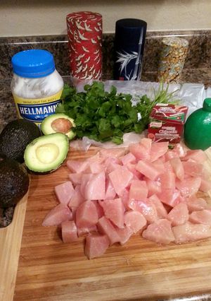 A picture of Chicken Avocado Salad w Cilantro.