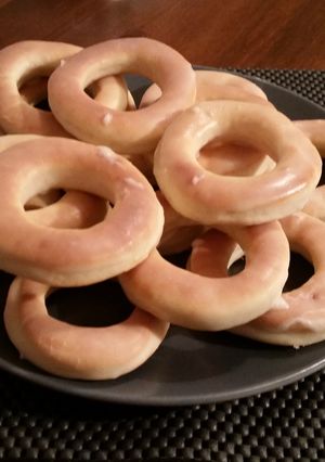 A picture of Baked glazed doughnuts.