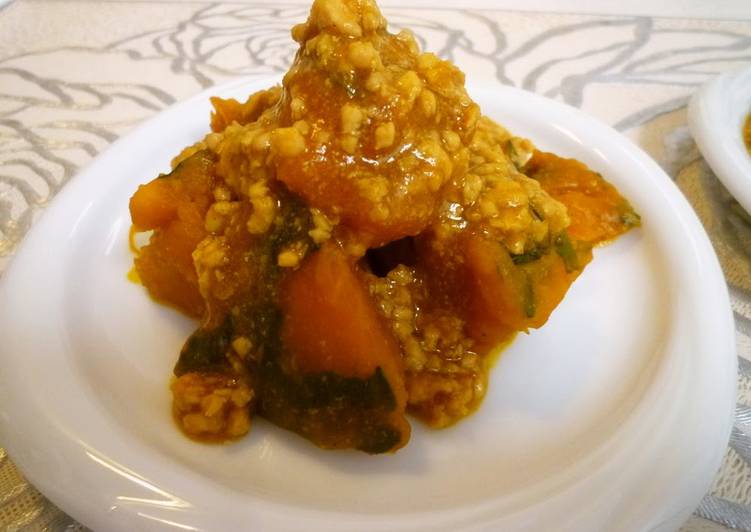 Recipe of Homemade Simmered Chicken Soboro and Kabocha Squash