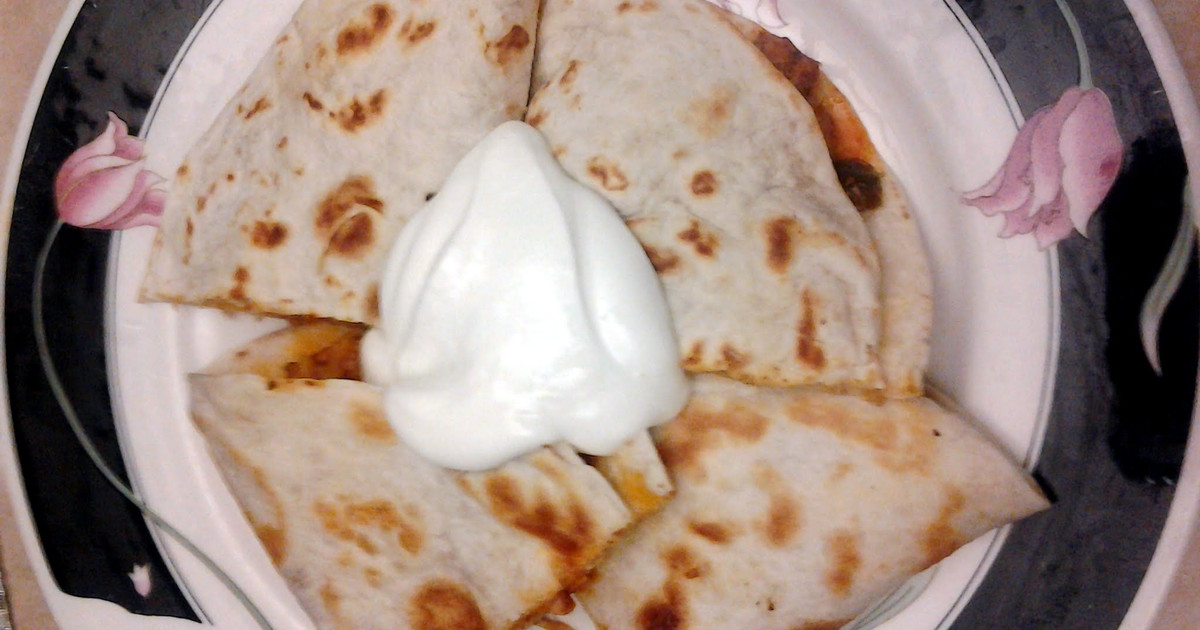 Quesadillas: Authentic Mexican Flavor, One Fold at a Time 🌮