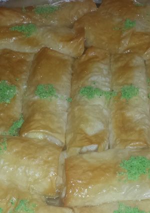 A picture of Custard filo cake.